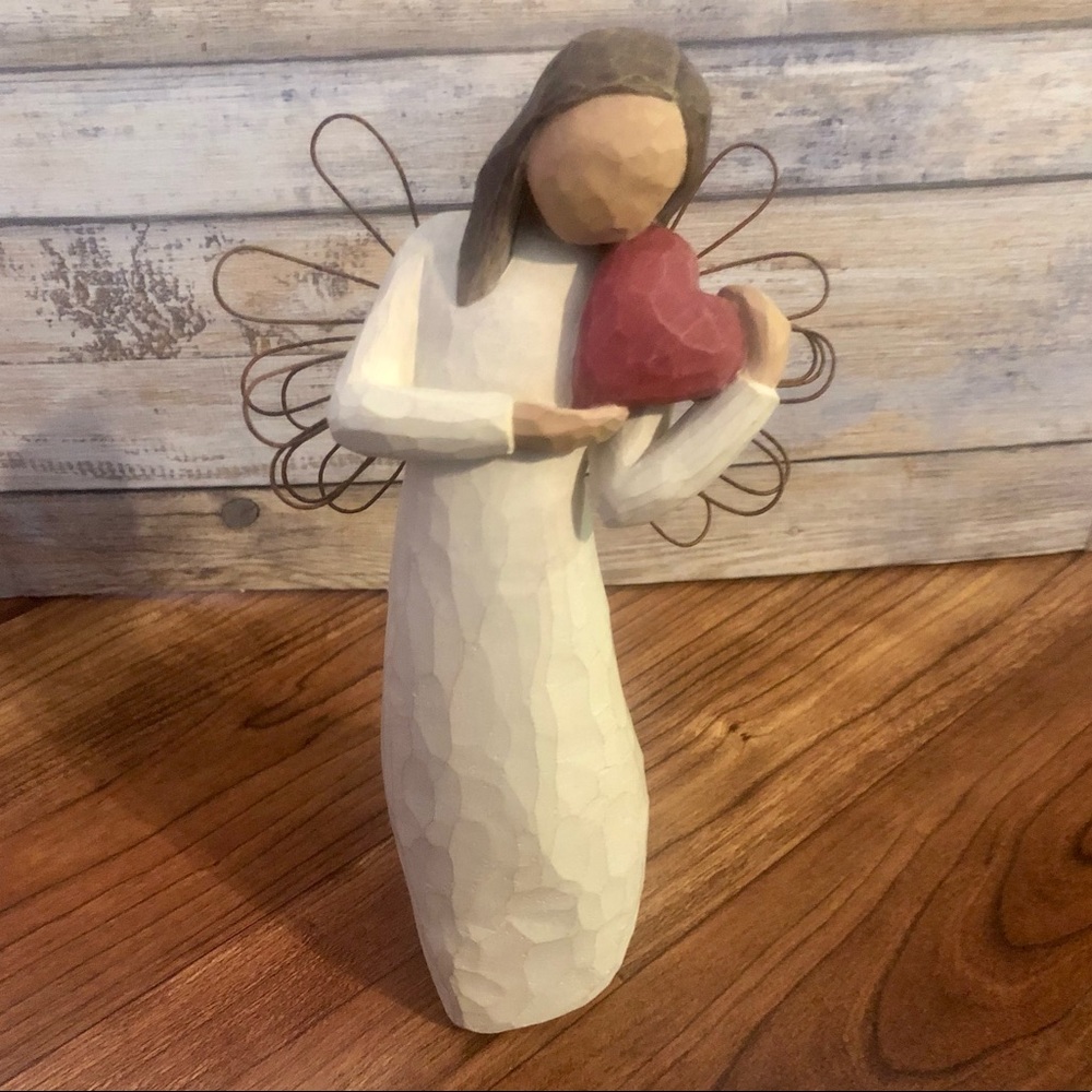 Willow Tree Collectible Art Figurine Gift Love Angel of the Heart with Wings 8”